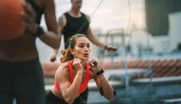 FITURE 、百度、咕咚“圍獵”智能健身鏡