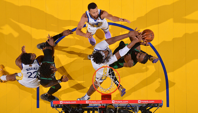 NBA总决赛“天王山之战”完结，勇士连胜抢下冠军点