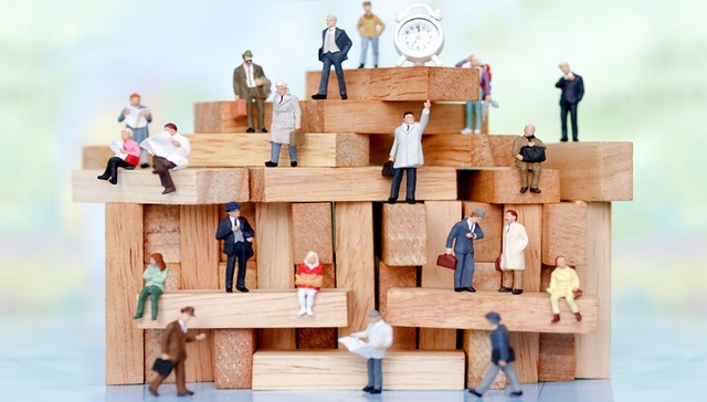 巨星传奇,微商,上市,周杰伦概念股