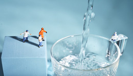 “牵手”八年选择离开，中山公用为何遭复星集团持续减持？