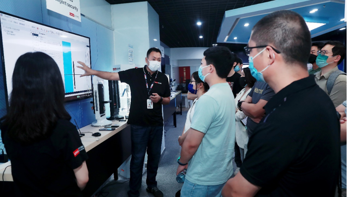 智能门锁、充电器均有安全风险，联想GIC全球安全实验室如何解决？