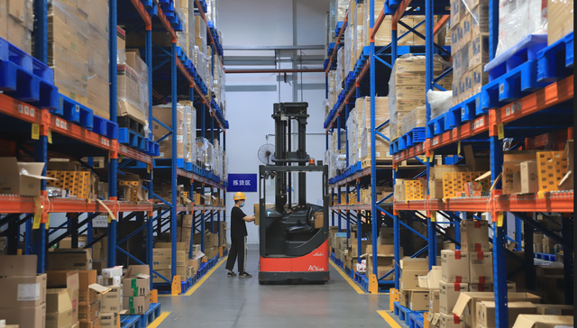 “618”大湾区中转站：在南沙保税区“买卖”全球