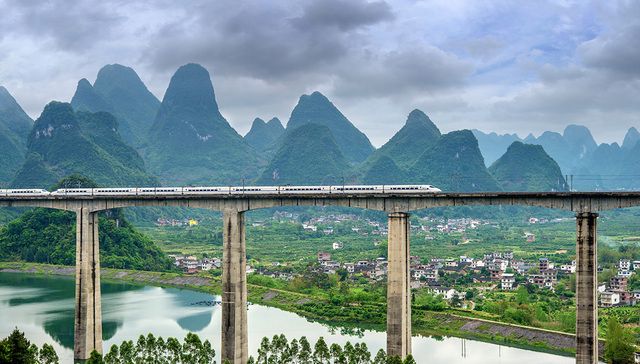 超过设计时速，贵广高铁将通过预留条件提速至300公里/小时