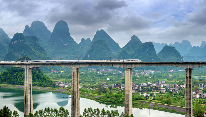 超过设计时速，贵广高铁将通过预留条件提速至300公里/小时