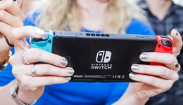 主机游戏销量涨势喜人，国行游戏机依旧愁人