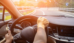 又涨停了！浙江世宝走出七连板，控股股东立马“82折”套现