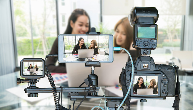 网络主播新规为直播行业划红线，引诱打赏等31种行为不得出现