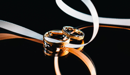 萃华珠宝凭啥三连板？