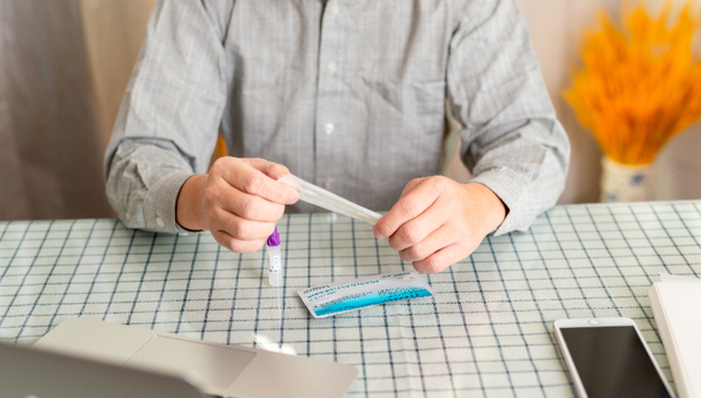 新冠检测试剂出口量大跌，红利期将尽