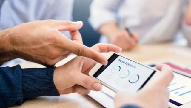 协同办公,商业化,钉钉,飞书,企业微信