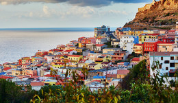 风景绝了！中国33岁电商巨头背景女富豪5.6亿全款买下这里的豪宅