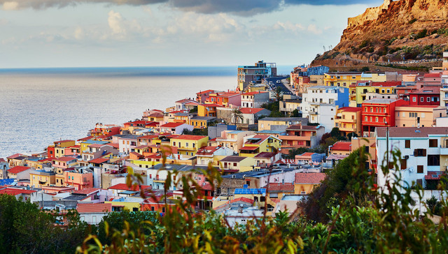 风景绝了！中国33岁电商巨头背景女富豪5.6亿全款买下这里的豪宅