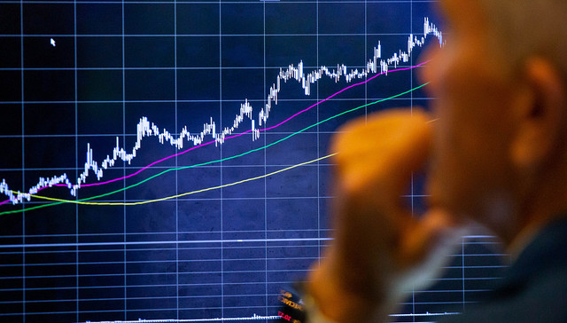 低碳转型融资新工具来了，国内首批22.9亿元转型债券发行