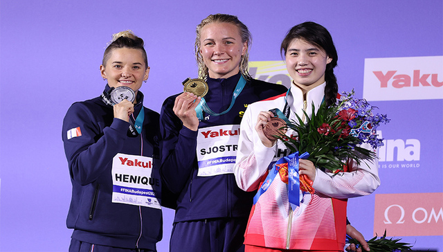 张雨霏从第一天比到最后一天，中国游泳队1金4铜收官世锦赛