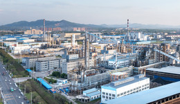 高溢价接盘实控人资产，拿下超级大单，亚玛顿为谁做嫁衣？