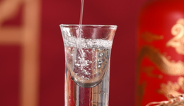 低度酒赛道卷成麻花：越卷越“香”