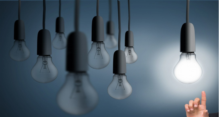 家居，照明，年报