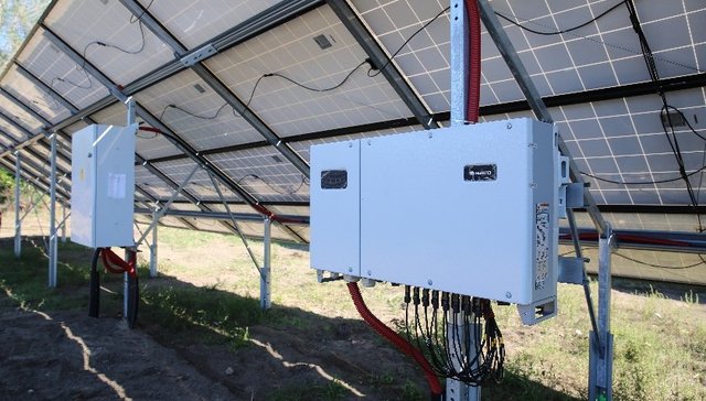 首航新能，光伏逆变器，阳光电源，宁德时代