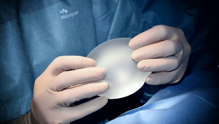 爱美客,市值,上市