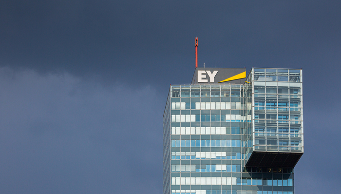 美国SEC史上最大金额审计罚单！安永49名审计人员CPA考试作弊，将支付1亿美元罚款