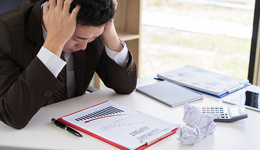 投資人跌下神壇