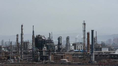 成品油新政策来了，这种情况下油价不上涨，炼油可获补贴