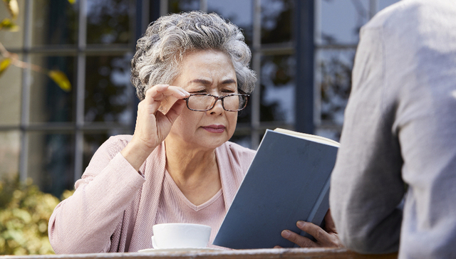 国内首个老花眼新药开始三期临床试验