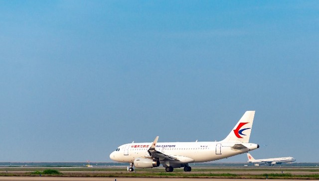 Beijing-Shanghai flights, high-speed trains gradually resume