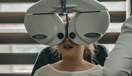 眼科医院们“闷声发财”的样子，让人羡慕极了