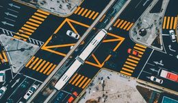 转战车圈的余承东，和他那张大嘴