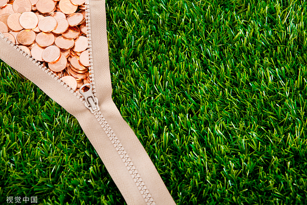 国际ESG投资的“洗绿”讨论沸沸扬扬，我们采访了德意志资管“吹哨人”