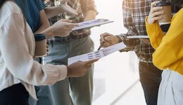 我那“不好惹”的00后下属：不差钱，怼领导，抵制加班