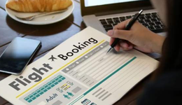 美团向上，携程向下