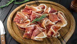 原东家闯祸，“牛散”背锅，老业务“不争气”，金字火腿前路何在？