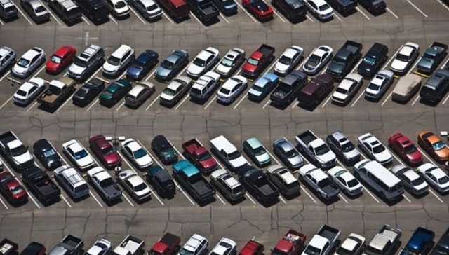 2022年中国汽车经销商百强榜：中升超过广汇位居榜首，仅前两名营收破千亿