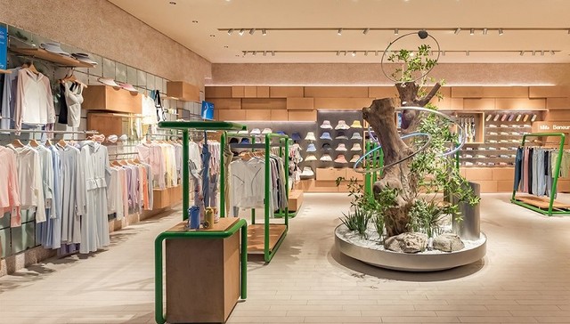 连日高温冷了露营，防晒衣和溯溪鞋火了