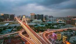 成都楼市企稳回升带动土拍市场，第二轮供地收金402亿