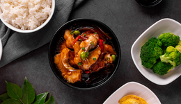 “中式快餐第一股”老娘舅，走不出包郵區(qū)