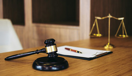 最高检：10年起诉涉黑恶犯罪23万人，对残害妇女儿童等犯罪从重打击