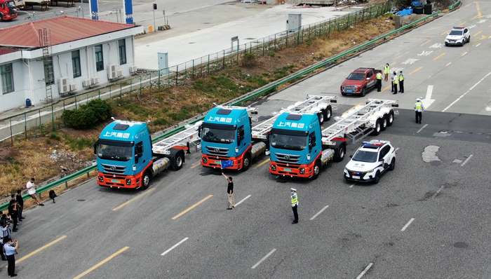 上海,自动驾驶,L4,社会化道路,上汽,友道智途,鲲鹏,东海大桥,洋山港,重卡