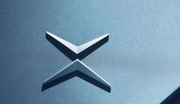 极星汽车，尴尬得一手好牌打了“稀巴烂”