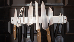 张小泉发布“断刀召集令”，王麻子直播间还在拍蒜