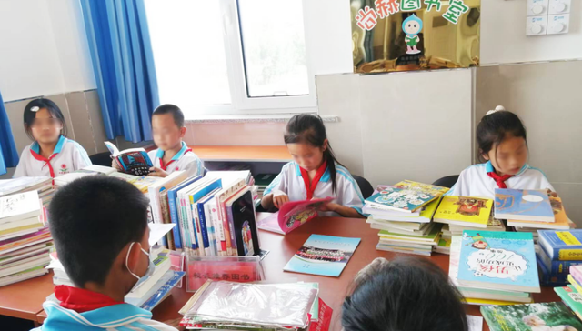 百尺竿头 百间书屋 尚赫图书室为乡村孩子撑起“诗和远方”