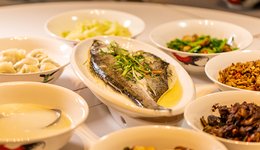 手握趣店100亿现金，罗敏决定再赌一把