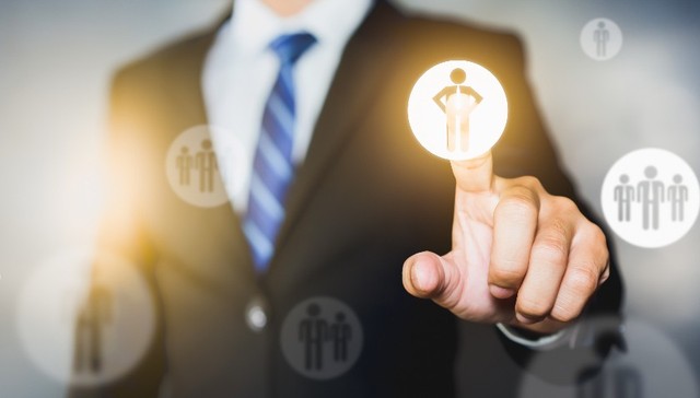 二季度全国平均月薪9283元，上海企业招聘薪资位居首位