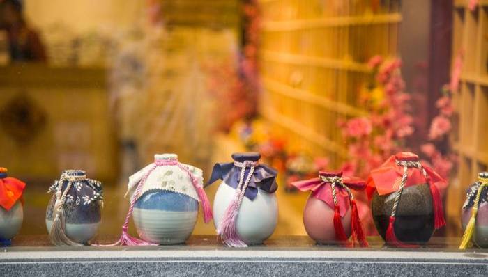 “茅五泸”豪门盛宴，高端白酒沉浮那些事 | 解密白酒牛股①