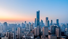 南京瞄准常住人口破千万目标，积分落户年限累计扩至长三角