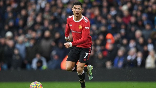 C罗愿意放弃1500万欧元，降薪一半也要离开曼联