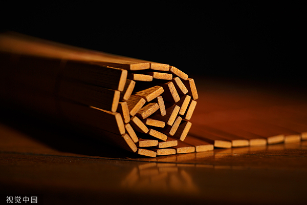 同样都是写历史读物，研究者和爱好者的差距在哪里？