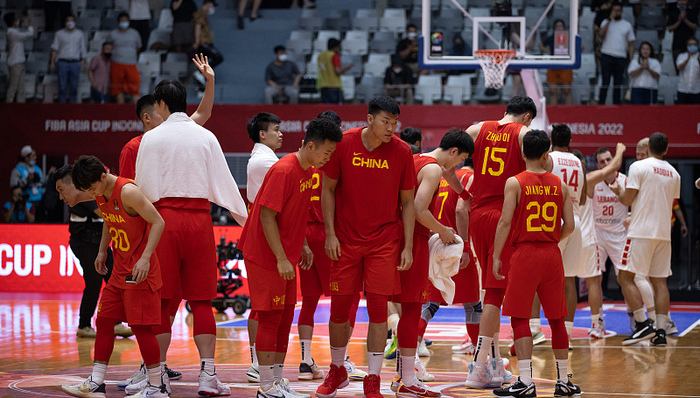 足球东亚杯和男篮亚洲杯收视率极低，体育营销转换赛道